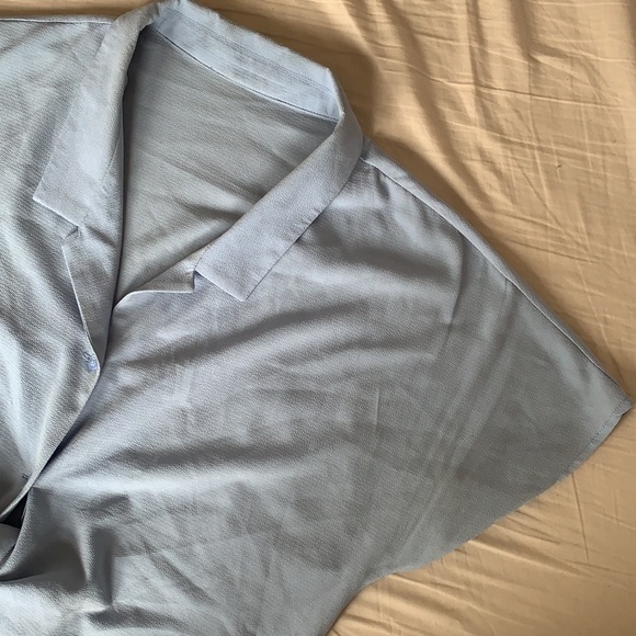 Baby blue crop top - Picture 3 of 3